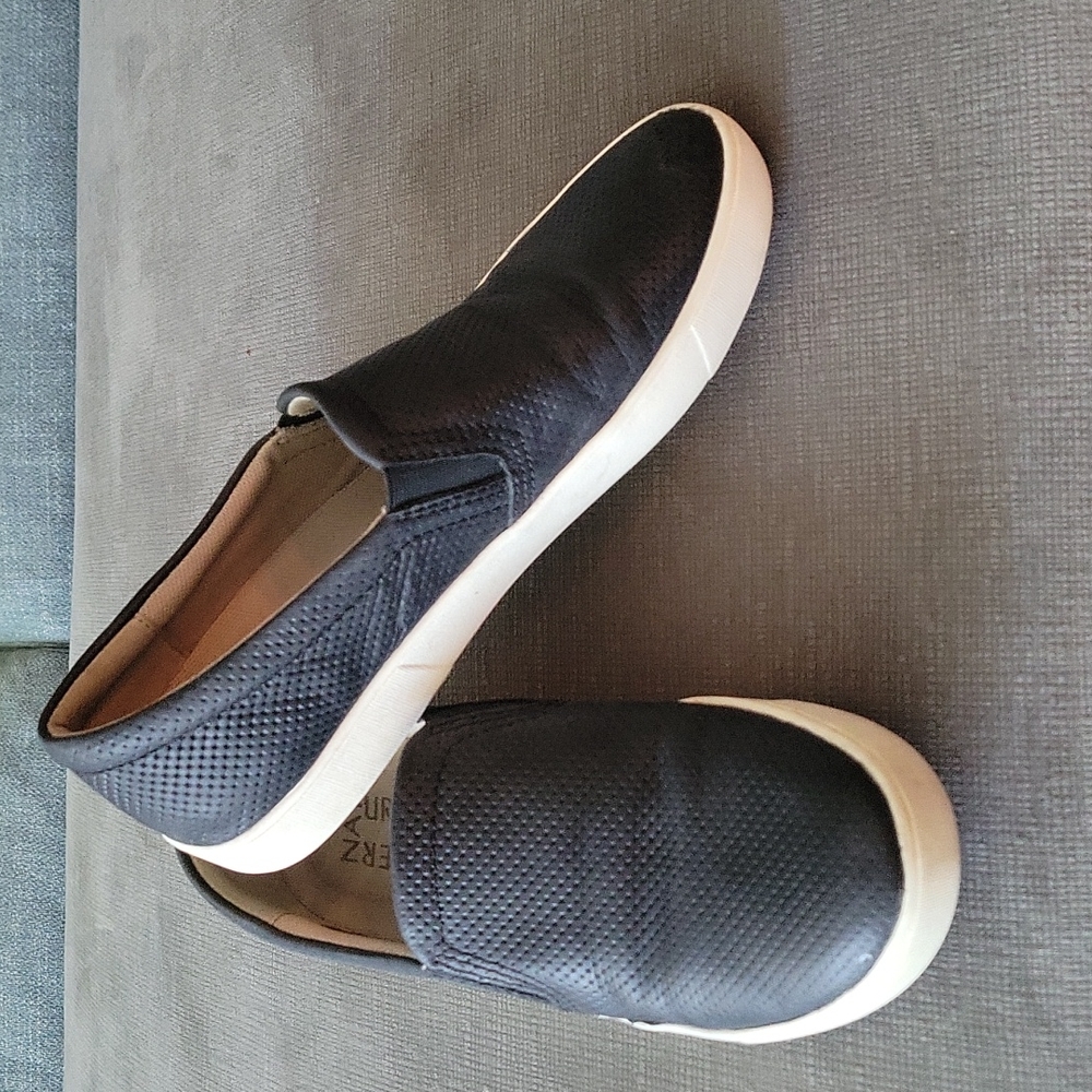 Naturalizer Marianne Slip-on sneakers - Women's size 7